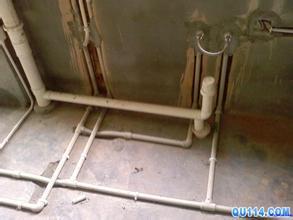 室内厨房共用下水管漏水