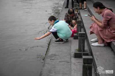 带小孩子怎么游西湖