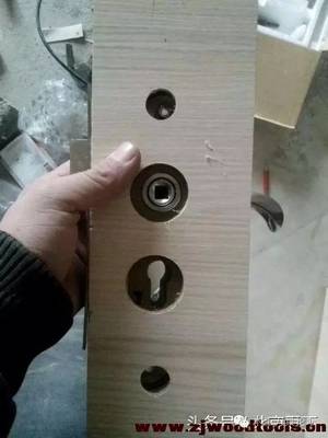 室内门锁怎么安装