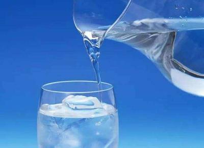 一天八杯水是多少毫升