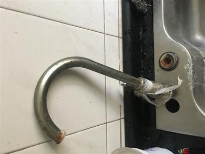厨房u型水龙头装卸