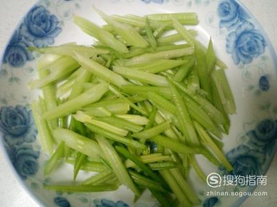青椒芹菜做法大全家常