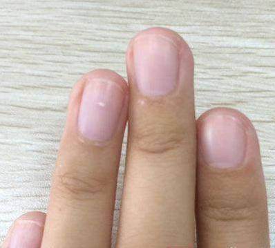 小拇指留长指甲风水