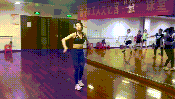 跳什么舞蹈容易瘦腰部