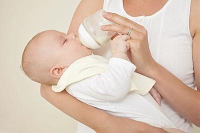 宝宝六个月母乳不够吃怎么办