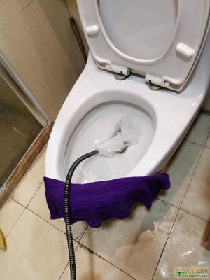 马桶上水管堵了怎么办