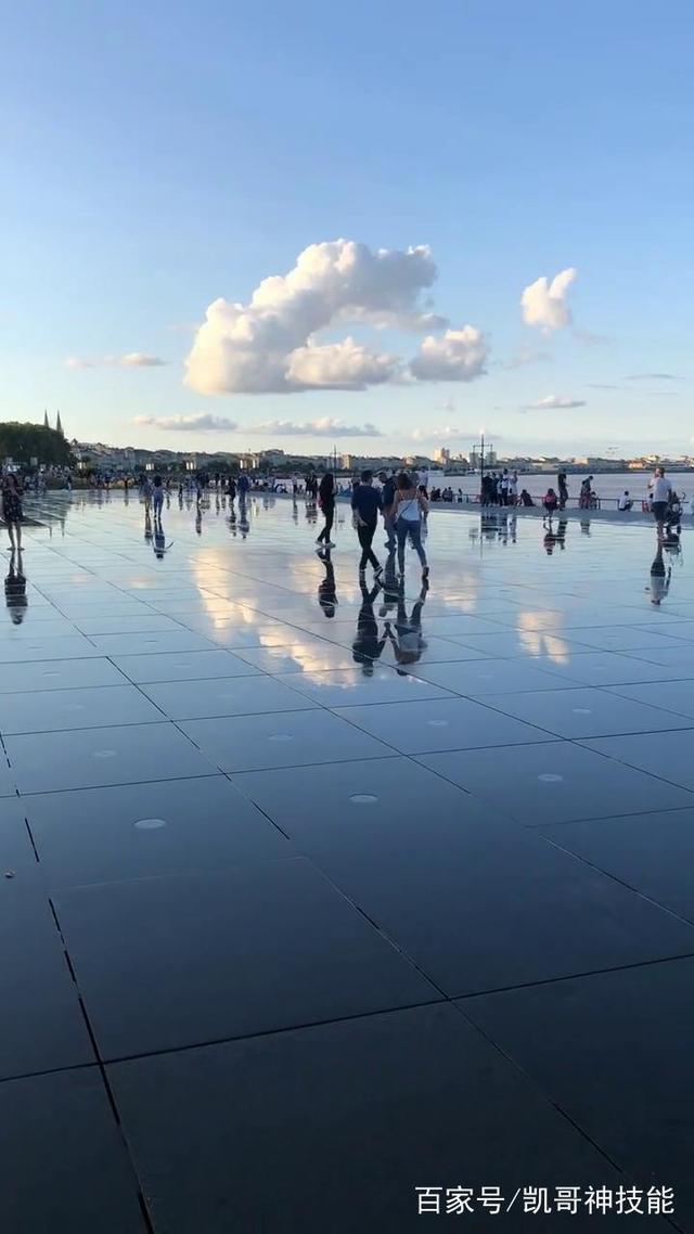 水镜广场