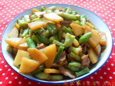 土豆豆角炖肉的家常做法