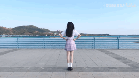 穿好看裙子跳舞的姐姐
