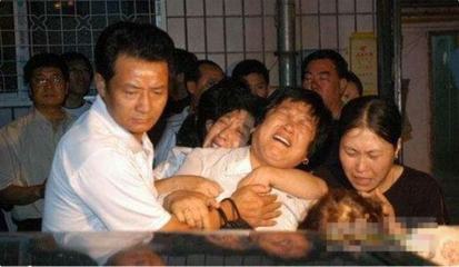 父母双亡的人命运怎样
