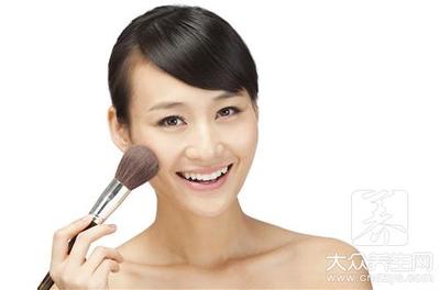 为什么化妆不服帖