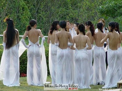 周公解梦梦见很多衣服