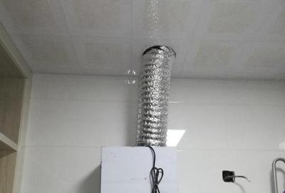 热水器集成吊顶开孔
