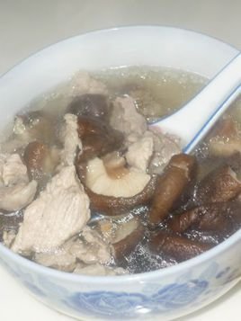 香菇清蒸猪肉汤的做法