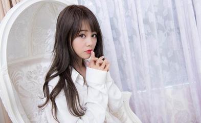 天生桃花命的生肖女