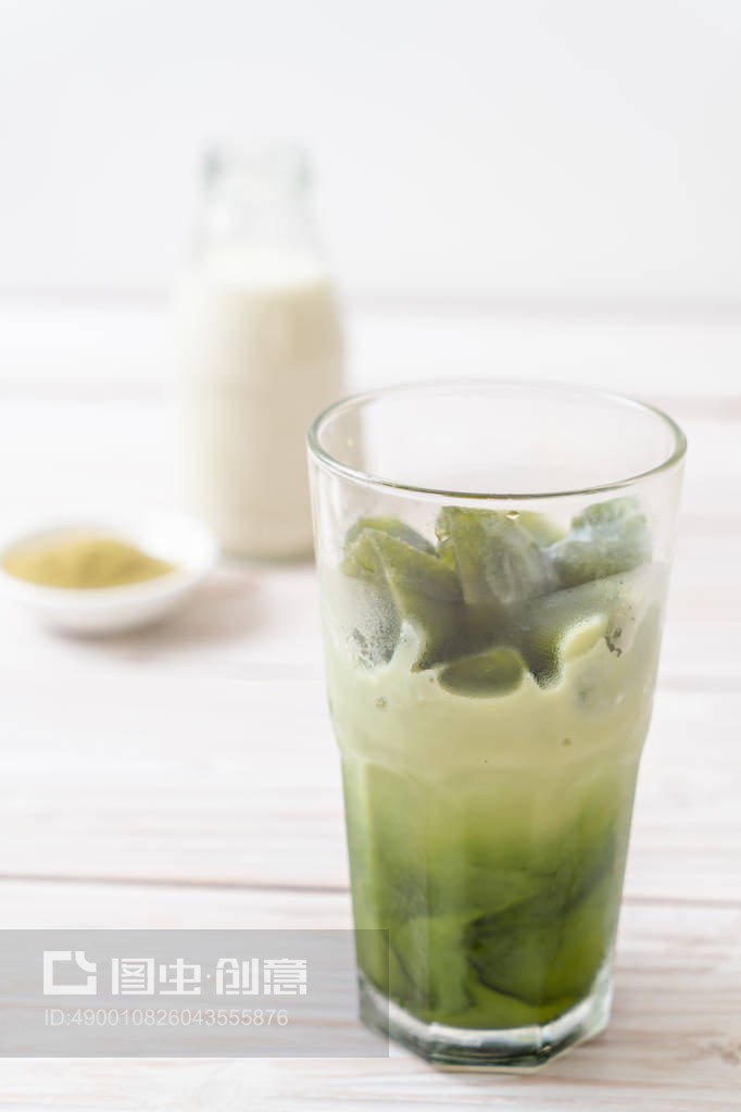 绿茶和牛奶