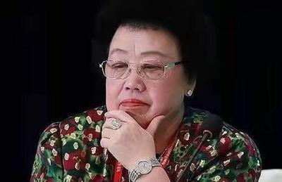 陈丽华面相