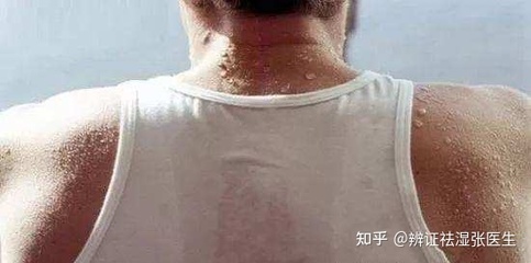 后背冒痘痘什么原因