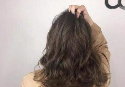 怎样吹内扣头发型