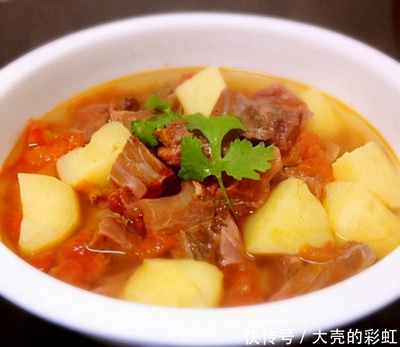 土豆西红柿炖牛肉的做法
