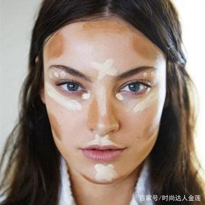 大饼脸怎么化妆