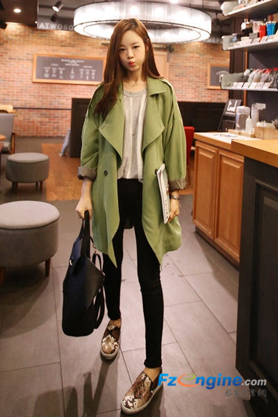 绿色衣服搭配什么外套