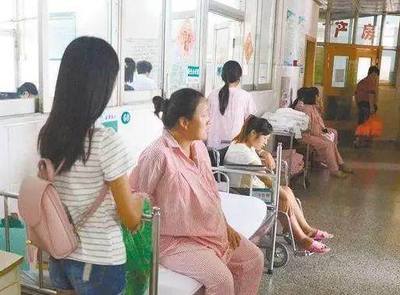 怀孕八个月孩子动得厉害正常吗