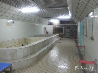 大众浴池装修设计