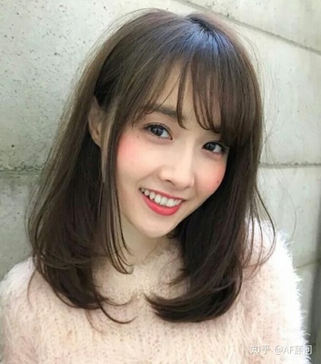 女士齐肩发型