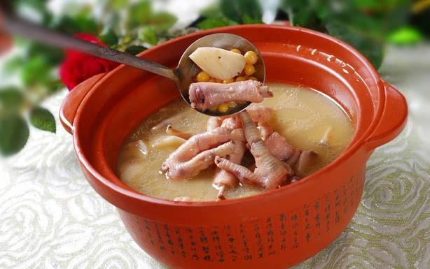 坐月子羊肉汤的做法