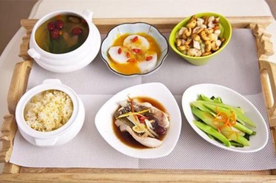 月子营养膳食