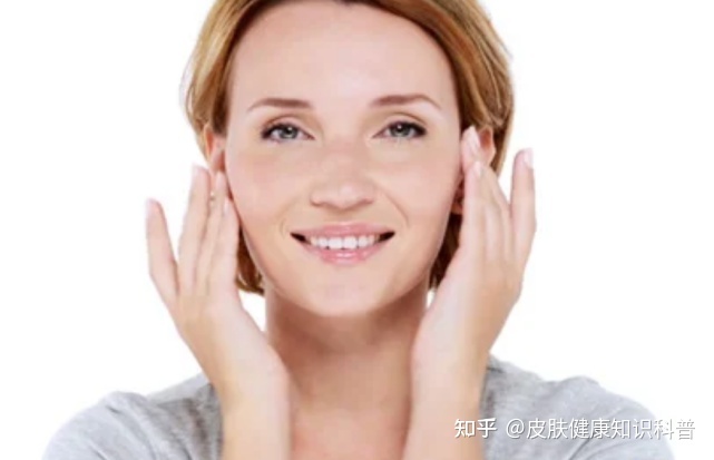 化妆出油皮肤长痘痘