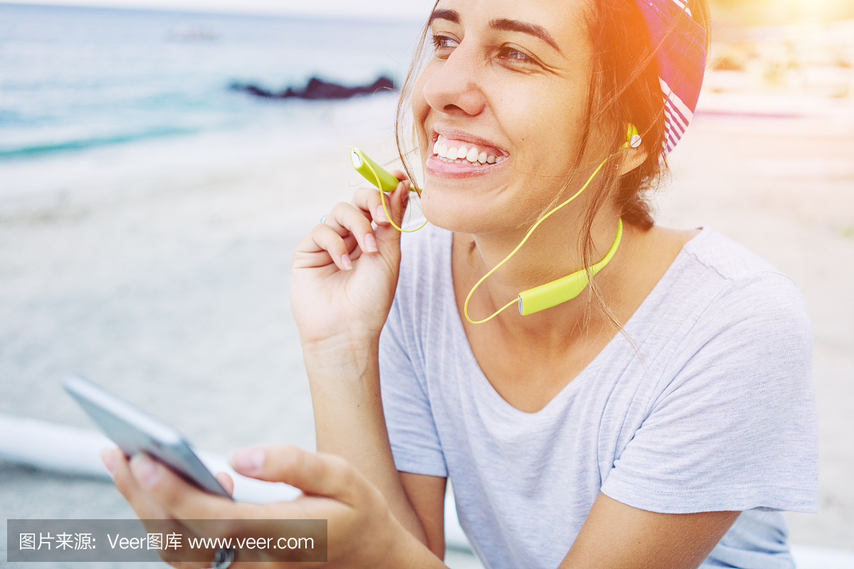 用无线耳机打电话 用无线耳机打电话