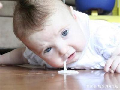 新生儿每天打嗝正常吗