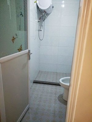 厨房洗手间共用热水器
