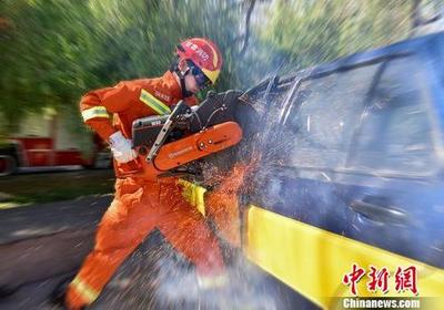 交通事故救援电话