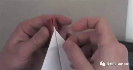 纸飞机如何叠