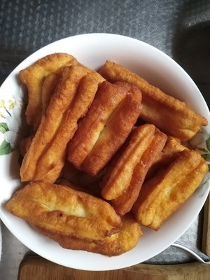 奶香小油条制作方法