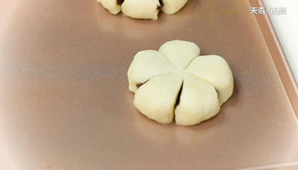 梅花酥的制作方法