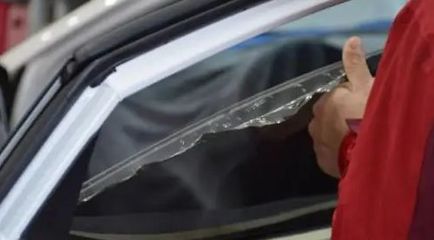 如何去除玻璃上的胶