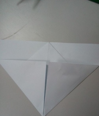 厚纸叠纸飞机教程视频下载