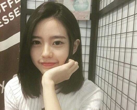 女士齐肩发型