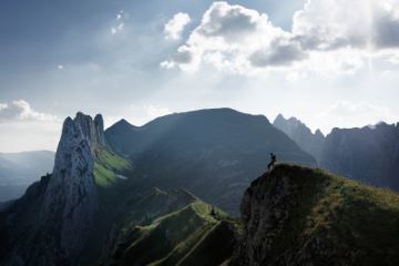 孕妇梦见大山