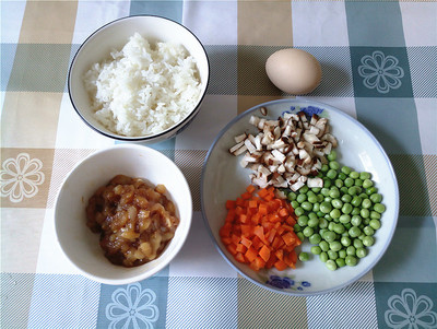 鸡肉香菇豌豆胡萝卜