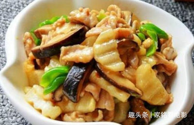 香菇丁炒肉丁豆腐