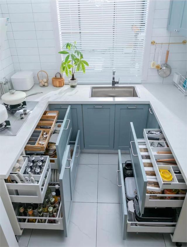 厨房柜子深度