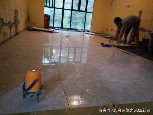 怎么镶地板砖好