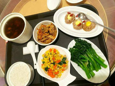 一岁孩子一天吃几顿饭