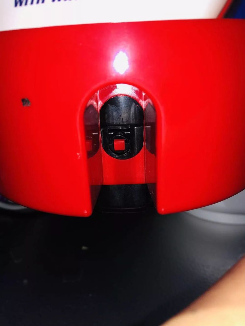 九阳垃圾处理器复位开关