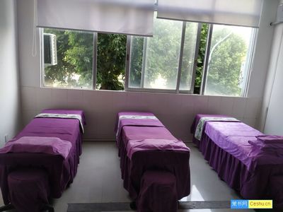 附近有没有美容学校